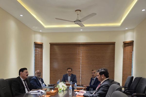 Pakistan Hosts Regional Meet On Afghanistan Without Taliban