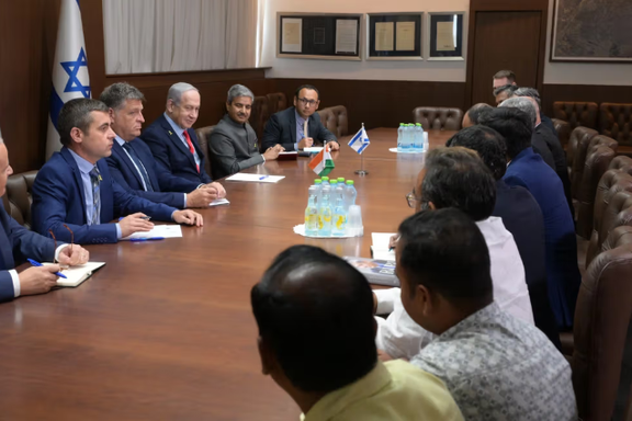 نتنياهو يلتقي أيضًا مجموعة من كبار الصحفيين الهنود