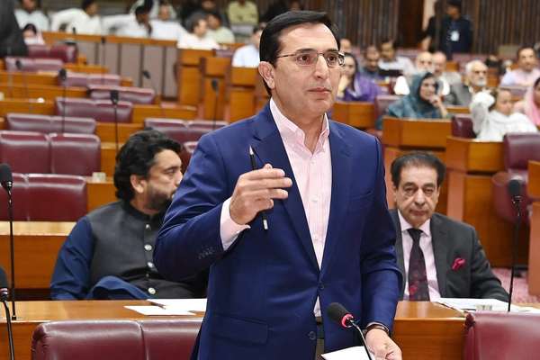 د تحریک انصاف ګوند مشر: په خیبر پښتونخوا کې د والي واکمني یو سیاسي غچ دی
