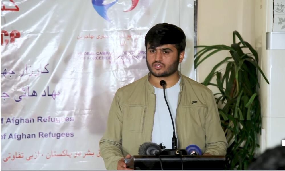 سرچینې: پاکستاني پولیسو د بشري حقونو فعال نقیب الله اخګر له خپلې کورنۍ سره نیولی