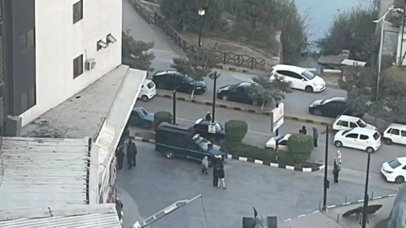 پولیس پاکستان با یورش به خانههای مهاجران افغان 'اینبار زنان و کودکان را نیز بازداشت کرد'