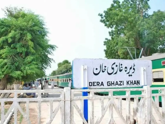 په پاکستان کې ناموسي وژنې؛ په دیره غازي خان کې کلیوالو یوه ښځه سنګسار کړې