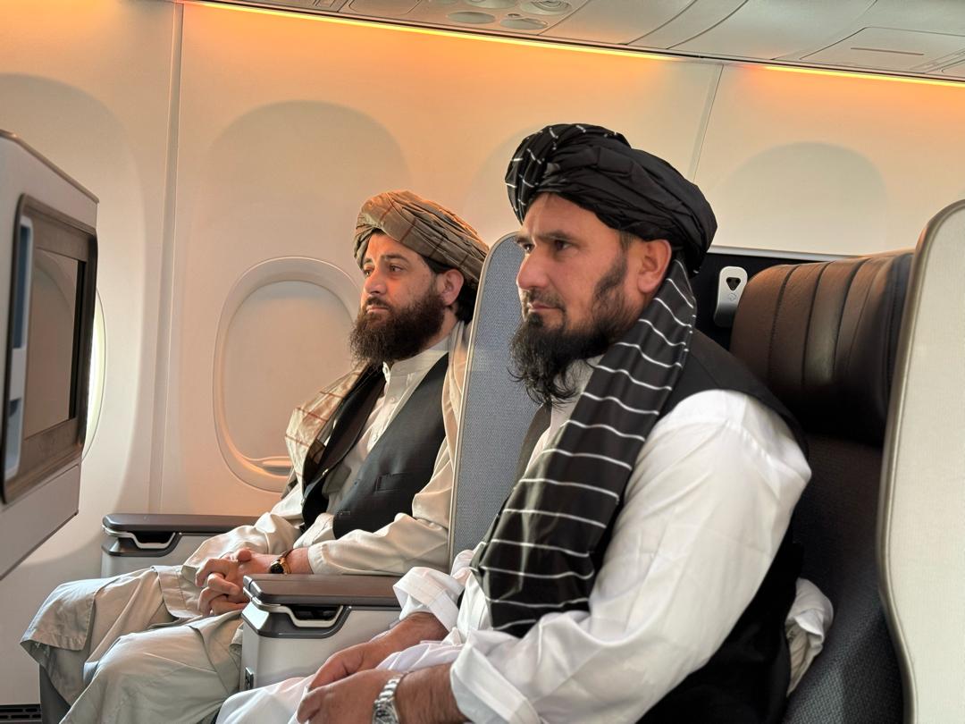 د طالبانو دفاع وزير او لوی درستيز قطر ته ولاړل