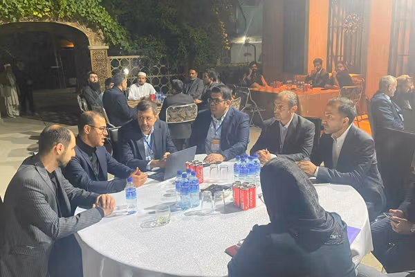 افغان او ایراني سوداګرو د ګډو همکاریو درې هوکړه لیکونه لاسلیک کړل