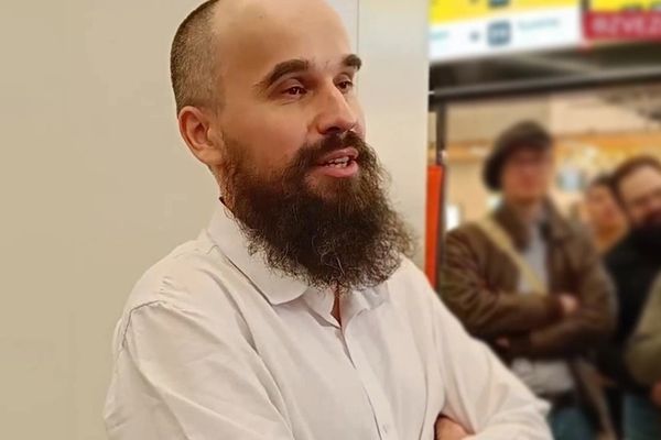 پژوهشگر روس میگوید طالبان او را به اتهام «جاسوسی» بازداشت کرده بود