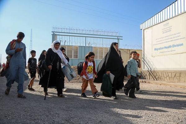 افغانان د اسراییل د بریدونو له وېرې له ایران څخه د تېښتې په هڅه کې دي