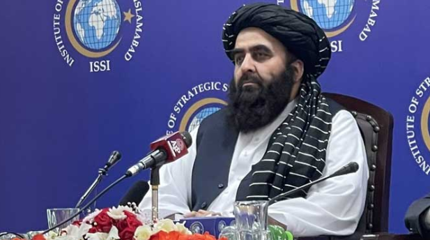امیرخان متقي: د افغانستان خپلواکي هغه مهال بشپړېږي چې بهرنی سیاست د بل چا تابع نه‌وي