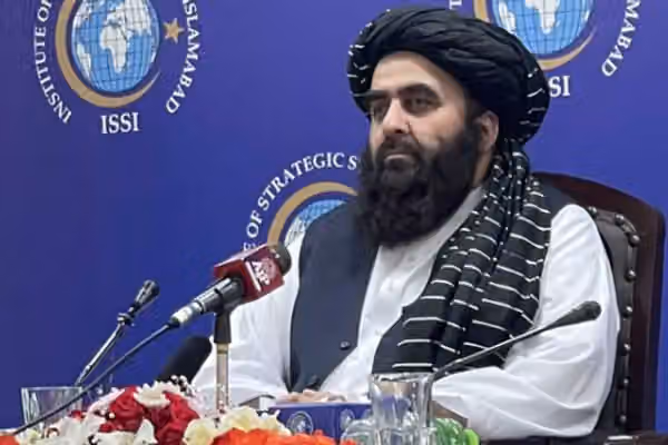 امیرخان متقي: د افغانستان خپلواکي هغه مهال بشپړېږي چې بهرنی سیاست د بل چا تابع نهوي