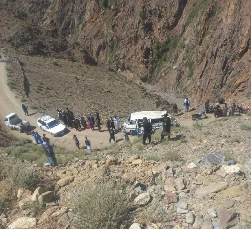 در پی واژگونی یک موتر در پروان دست‌کم ۹ نفر جان باختند