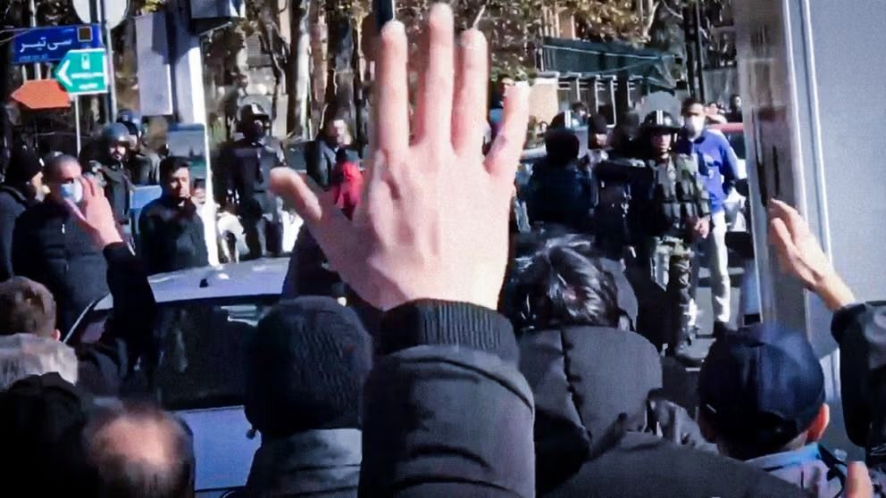 د امریکا د بهرنیو چارو وزارت: ایران دې د خپلو ټولو وګړو حقوقو ته درناوی وکړي