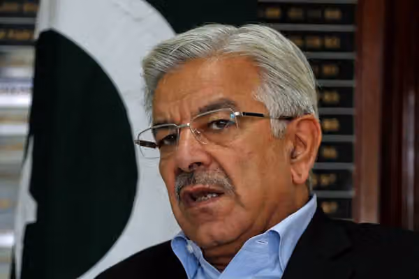 خواجه آصف: ۷۰ تا ۸۰ درصد مهاجمان در پاکستان افغاناند