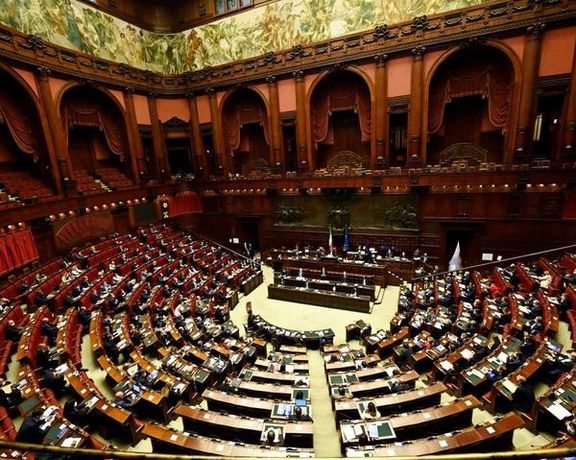 نماینده پارلمان ایتالیا از روی متن نوشته شده به وسیله هوش مصنوعی سخنرانی کرد