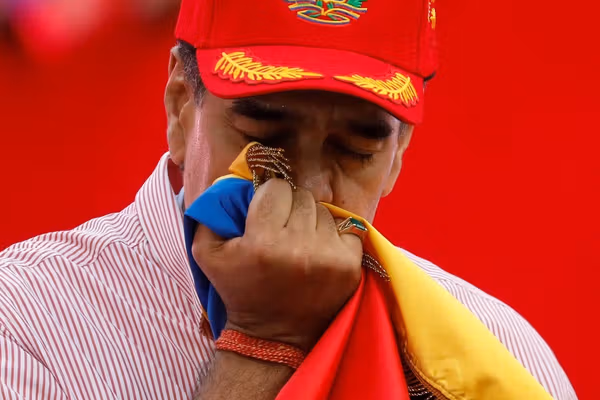 ونزوئلا در واکنش به توقیف نفتکشها، قانون مقابله با «دزدی دریایی و محاصره» تصویب کرد