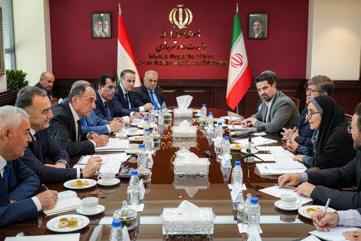 د ایران او فراه ترمنځ سړک شاوخوا یوه میاشت وروسته پرانیستل کیږي