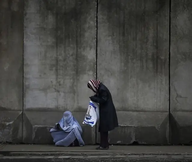 اروپايي ټولنه: په افغانستان کې ۲۸.۳ میلیونه وګړي بېړنیو بشري مرستو ته اړتیا لري