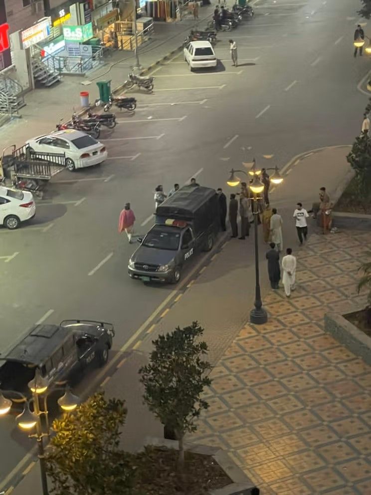 د استانبول تر ناستې وروسته؛ پاکستان یو وار بیا پر افغان کډوالو فشارونه زیات کړي