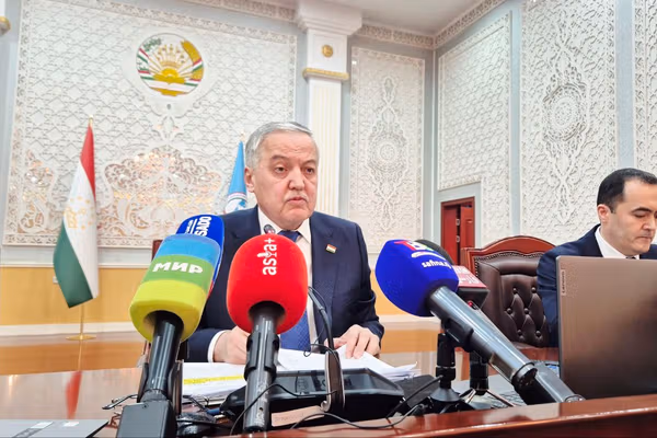 تاجکستان او طالبان پر ګډه پوله د امنیتي پېښو د مخنیوي پر لارو چارو کار کوي