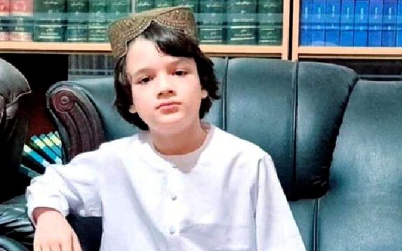 په هرات کې یو ۹ کلن ماشوم ښوونځي ته له تګ پرته په هرو دوو میاشتو کې یوه ژبه زده کوي