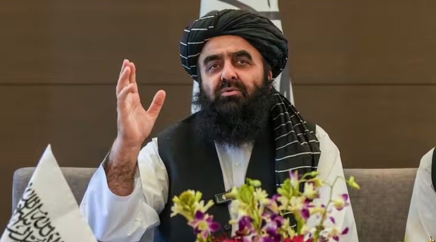 متقی به خبرنگاران هندی: آموزش دختران در افغانستان «تا امر ثانی» تعلیق است