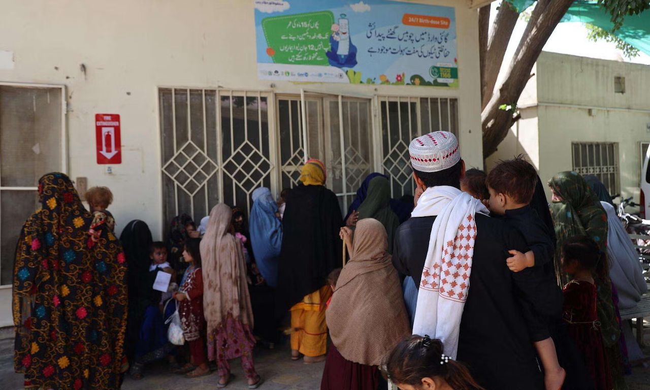 بې‌پولې ډاکټران: په پاکستان کې د افغان کډوالو د اخراج وېره د دوی لپاره وژونکې پایلې لري