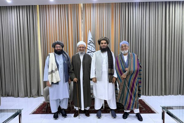 به افغانستان کې د امریکا د پوځي اډو د ملاتړي رهبر زوی د طالبانو ستاینه کړې