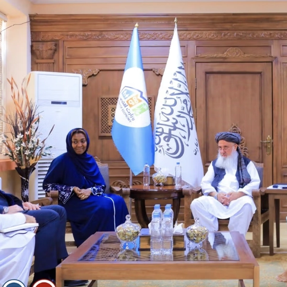 طالبان تدعو لرفع العقوبات وزيادة المساعدات للمهاجرين العائدين