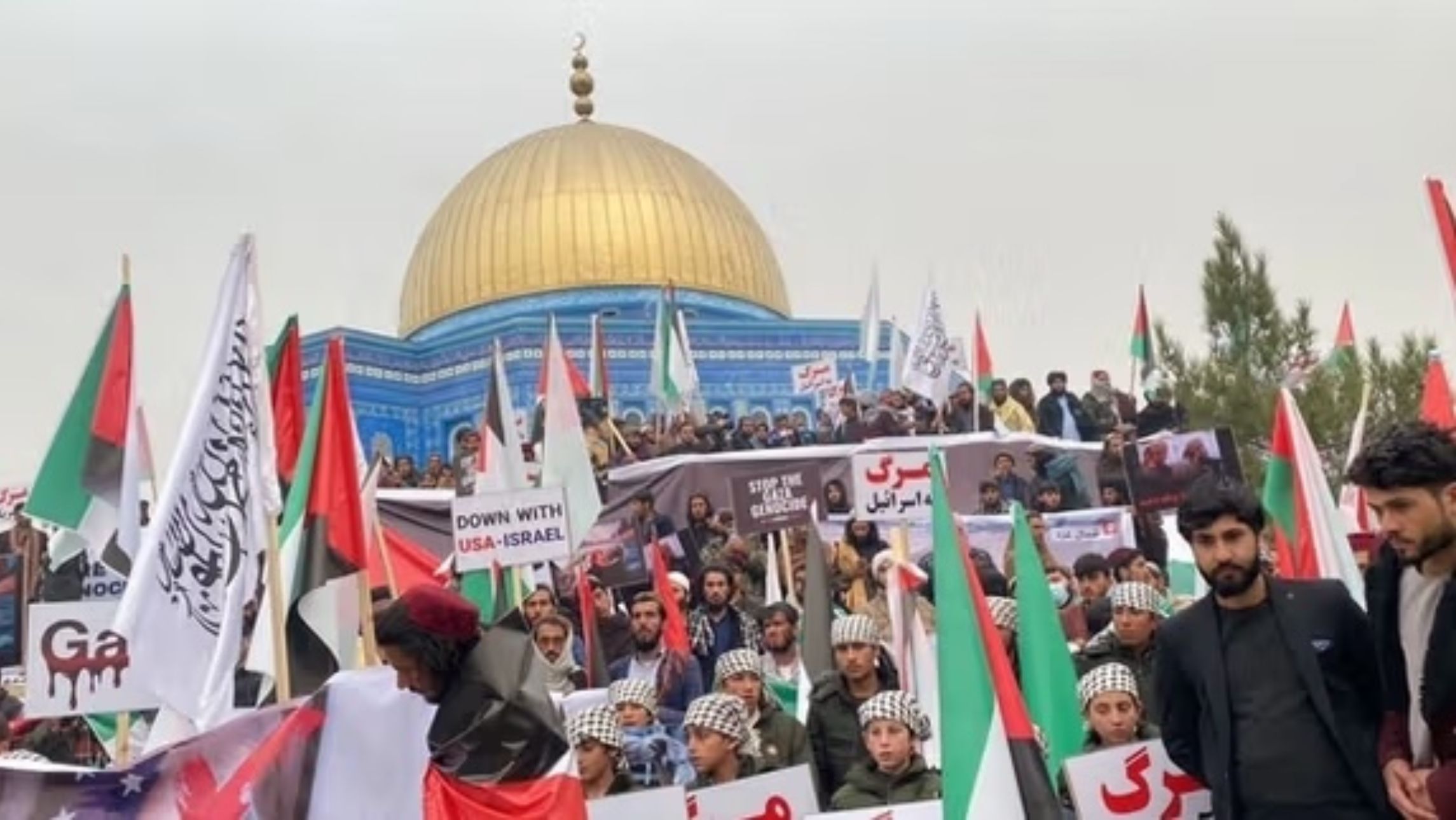 د کابل پوهنتون زده‌کړیال: طالبان مو په زور د غزې په ملاتړ لاریونونو ته بیایي