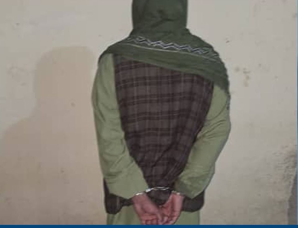 طالبانو په سرپل کې یو کس د خپلې مېرمنې او خواښې د وژنې په تور نیولی دی