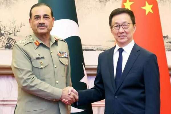 رئیس ارتش پاکستان با مقامات چین درباره مبارزه مشترک با تروریسم گفتوگو کرد