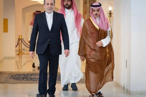 Saudi, Iranian Foreign Ministers Hold Call On Regional Stability