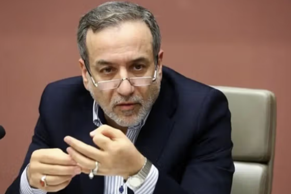 د ایران بهرنیو چارو وزیر: د امریکا سلګونه پوځي مرکزونه مو ویجاړ کړي