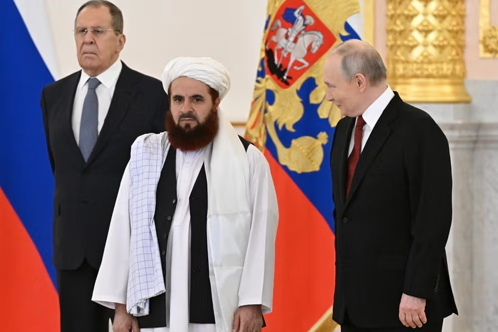 باحث روسي يفشي الأسرار الاستخباراتية لطالبان