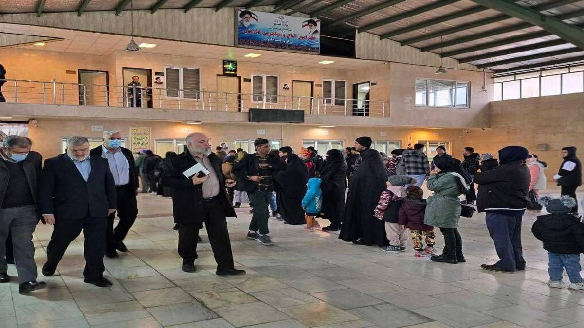 له تهران نه د ۵۰۰ناقانونه بهرنیانو وتل؛ ایرانی چارواکی: ۶۵سلنه کسان په خپله خوښه ستانه شوي