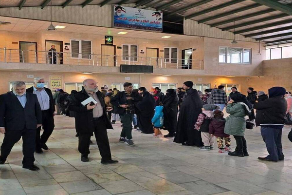 له تهران نه د ۵۰۰ناقانونه بهرنیانو وتل؛ ایرانی چارواکی: ۶۵سلنه کسان په خپله خوښه ستانه شوي