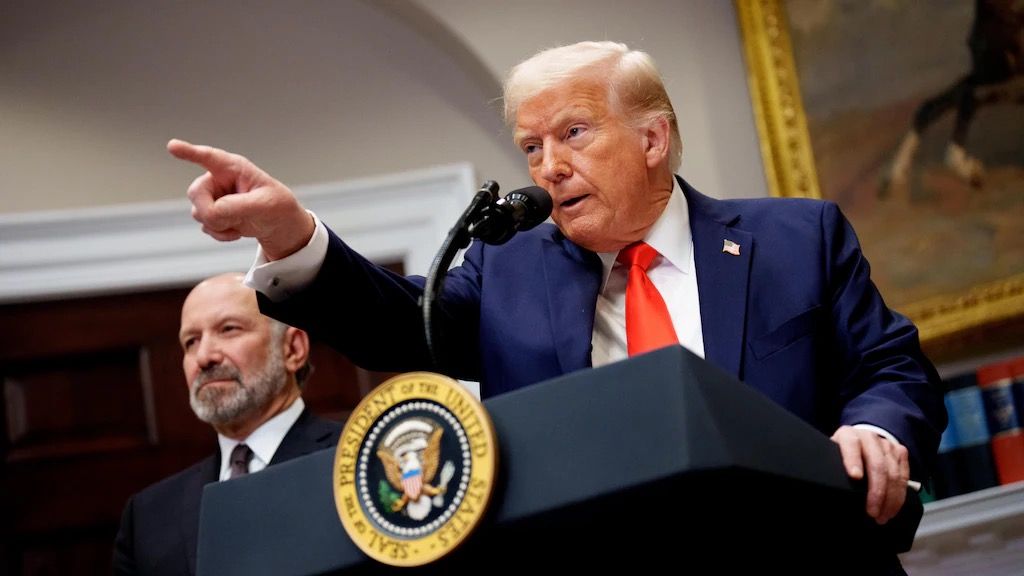 ټرمپ له کاناډا څخه د فولادو او المونیمو پر وارداتو تعرفه ۵۰ سلنې ته لوړه کړه