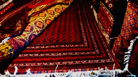 د غالیو اوبدلو ټولنه: په افغانستان کې تر یو میلیون ډېر کسان د غالیو په صنعت کې کار کوي