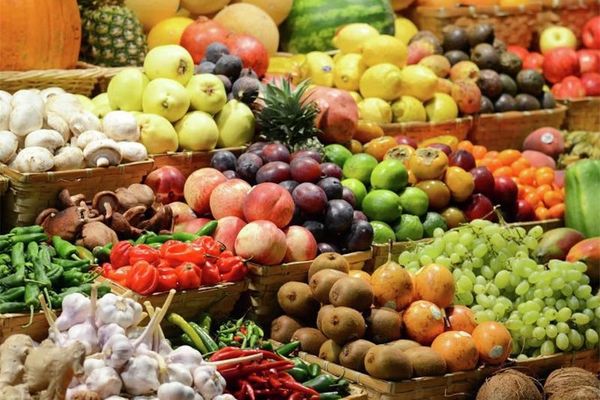 د هرات لس ډوله تازه مېوې د منځنۍ اسیا هېوادونو ته صادریږي