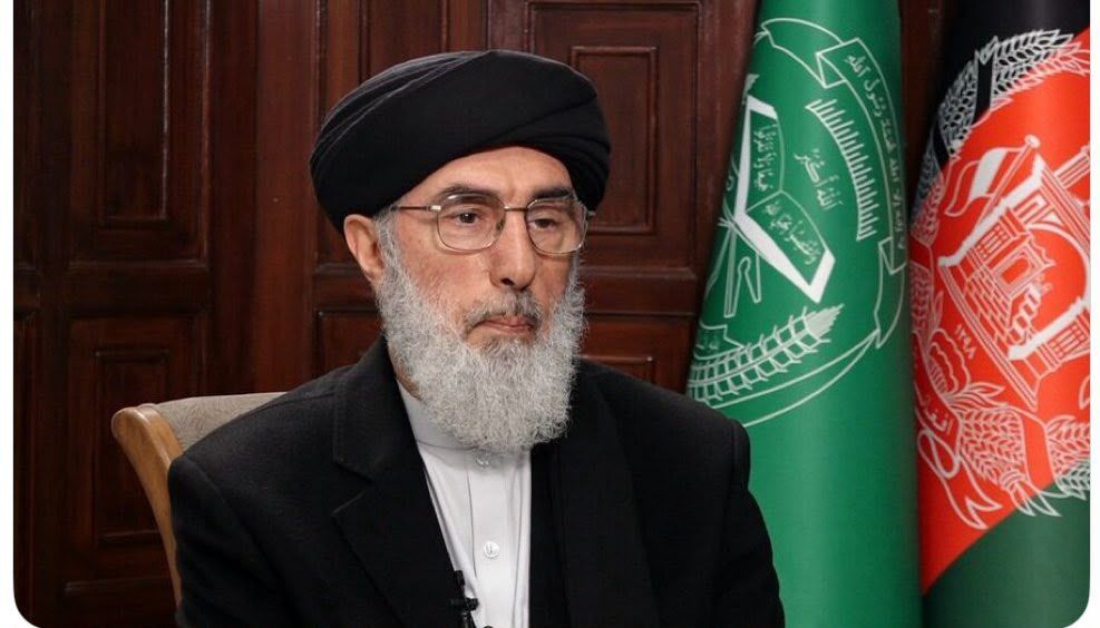 حکمتیار:طالبان با پول و سلاح بیگانگان تحمیل شده و حق معامله بر سر ذخایر افغانستان را ندارد