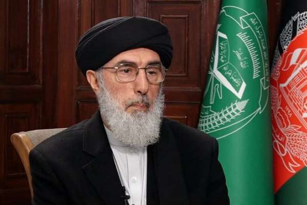 حکمتیار:طالبان با پول و سلاح بیگانگان تحمیل شده و حق معامله بر سر ذخایر افغانستان را ندارد