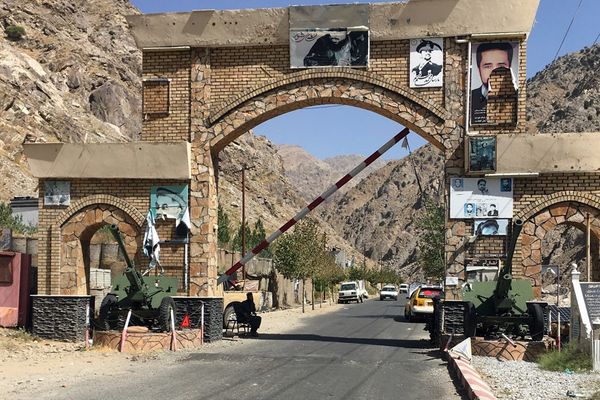 طالبانو په پنجشېر کې د نشهیي توکو او وسلو د نیولو خبر ورکړی دی