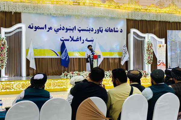 ملا برادر: افغانستان له کلونو راهیسې یو مصرفي او پر وارداتو متکي هېواد پاتې شوی