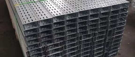 تېره میاشت؛ له بېلابېلو لارو تر ۲۰۰ ټُنه ډېر بې‌کيفيته ودانیز توکي بېرته ګرځول شوي