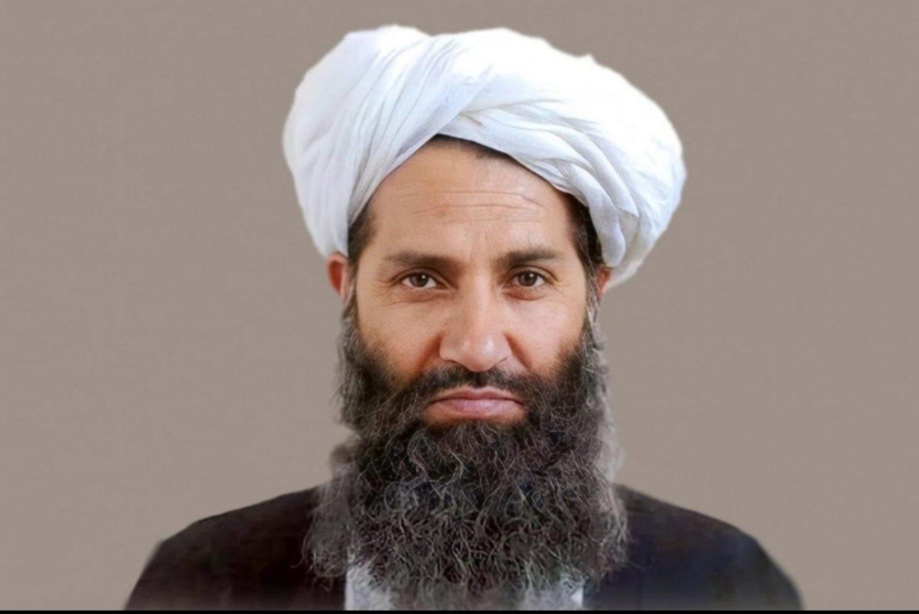 د علم په اړه د طالبانو د مشر وینا؛ د نجونو د زده‌کړو موضوع یو وار بیا له پامه غورځول شوې