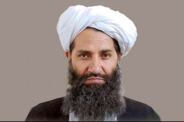 د علم په اړه د طالبانو د مشر وینا؛ د نجونو د زدهکړو موضوع یو وار بیا له پامه غورځول شوې