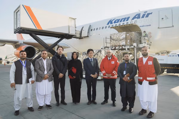 کمکهای جاپان برای زلزلهزدگان شمال افغانستان به کابل رسید