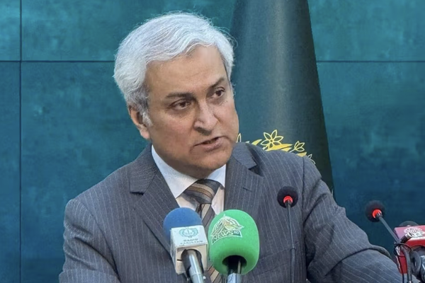 اتهمت باكستان الهند بتقديم دعمٍ نشط للجماعات الإرهابية في أفغانستان