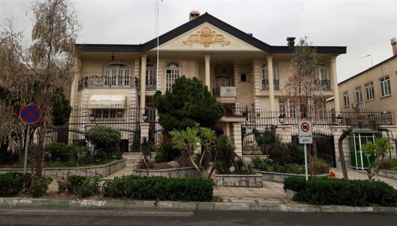 روزنامه جمهوری‌ اسلامی: سفارت و قنسولگری را از طالبان پس بگیرید