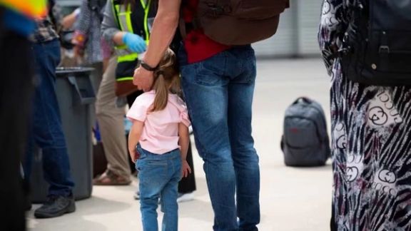 پاکستان جریمه خروج مهاجران افغان بدون اسناد را کاهش داد