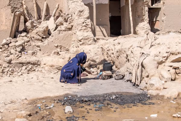 د افغانستان بشري کړکېچ؛ بشري حقونه او بشردوستانه مرستې له جدي ننګوونو سره مخ دي