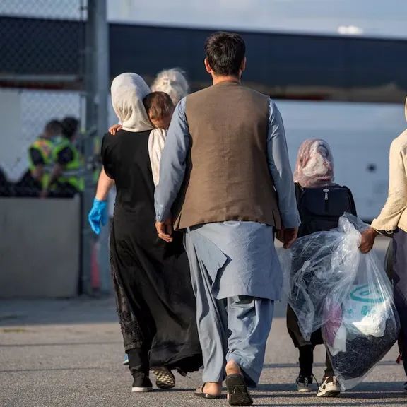 محکمې د ټرمپ ادارې ته امر کړی چې د افغان کډوالو د «اېسایوي» دوسیو ارزونه له سره پیل کړي